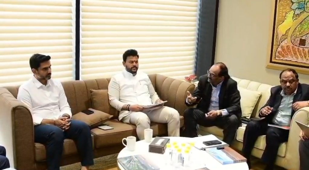 Screenshot_2025-12-02-21-22-59-669_com.whatsapp-edit